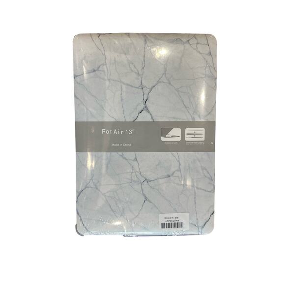 NEW! Macbook Air 13” - Hard Case & keyboard protector- White Marble - Picture 9 of 13